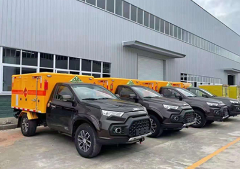 新州镇爆破器材运输车-保障安全与效率的关键