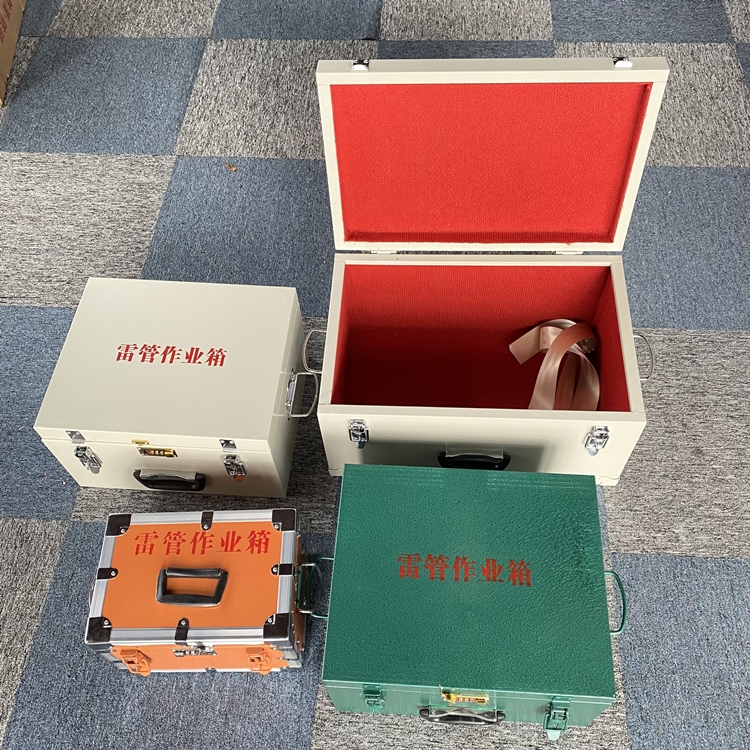 新州镇爆破工程作业箱如何选择？玻璃钢与传统材质的全面对比